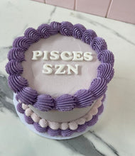 Load image into Gallery viewer, Vintage Round Cake - Gluten and Dairy Free