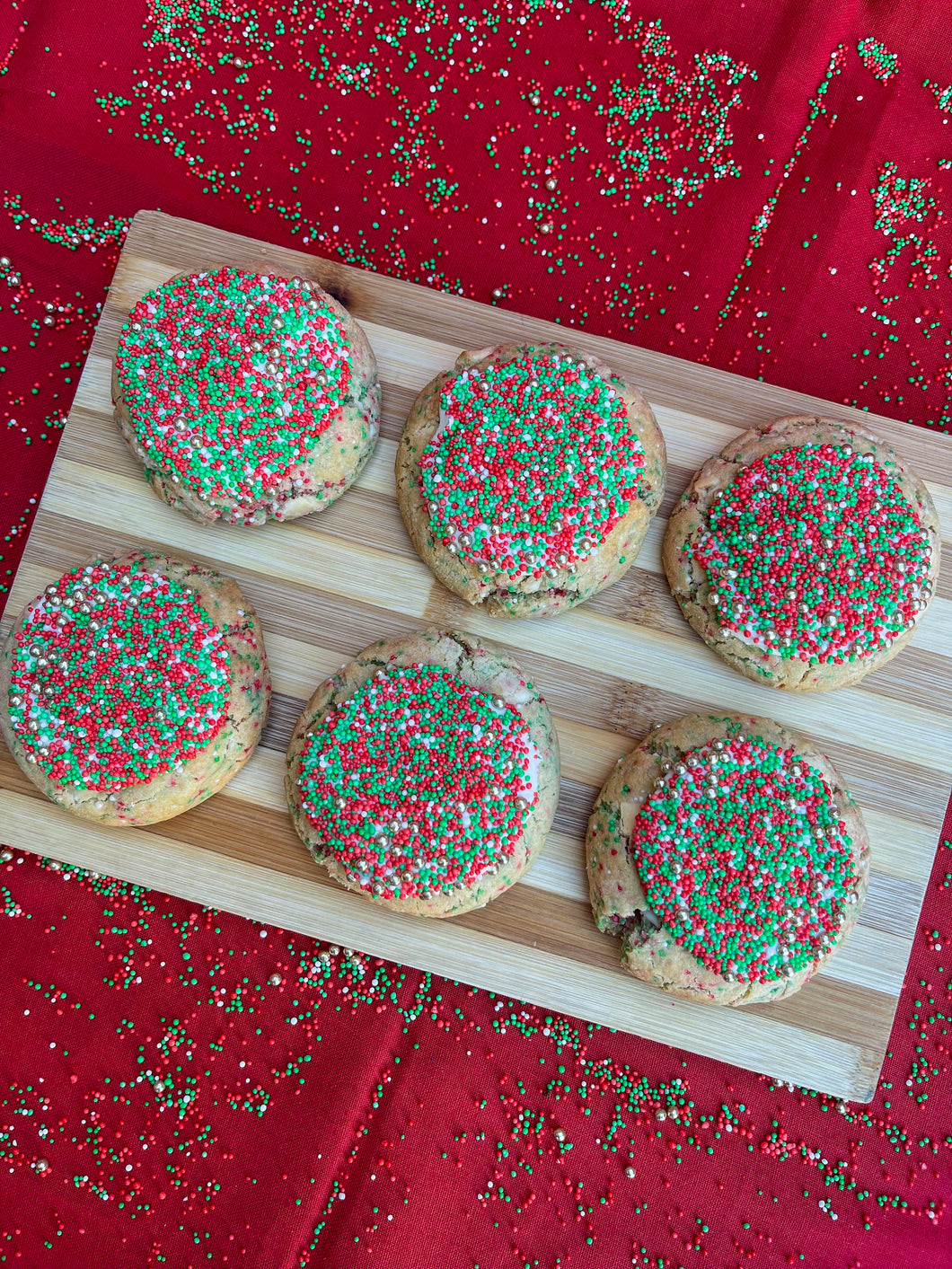 6 Christmas Funfetti NY Cookies