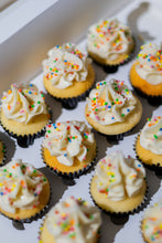 Load image into Gallery viewer, Mini Cupcakes
