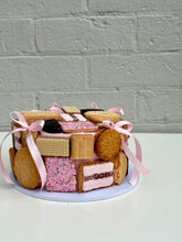 Load image into Gallery viewer, Bickie Cake
