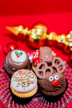 Load image into Gallery viewer, 4 Pack Christmas Cupcakes
