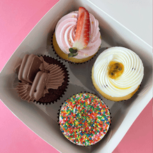 Load image into Gallery viewer, 4 Mixed Cupcakes
