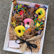 Load image into Gallery viewer, Donut Bouquet
